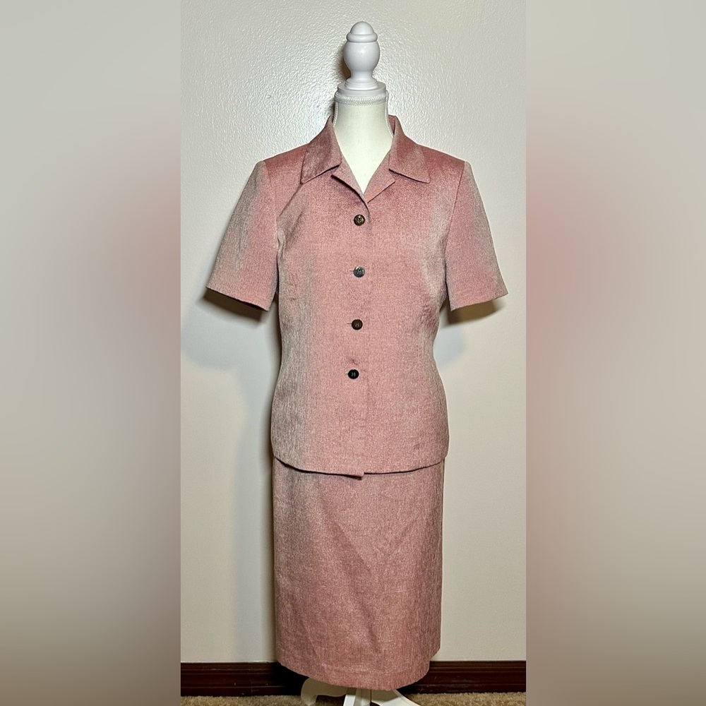 Le Suit Red Skirt Set